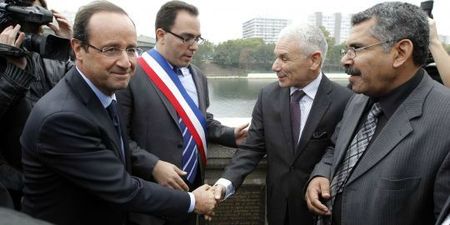 1589249_3_c57a_francois-hollande-accompagne-du-maire