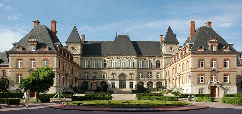 1280px-France_Paris_Cite_Universitaire_Maison_internationale