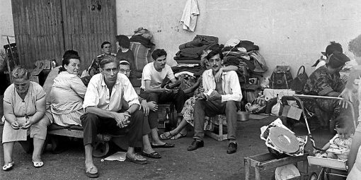 oran-7-juillet-1962-des-pieds-noirs-refugiés