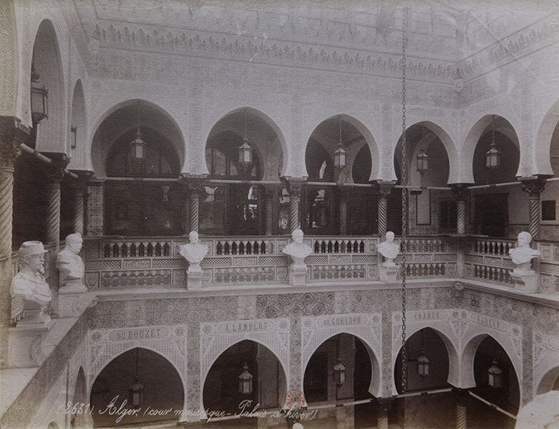 Dar Hassan pacha, Geiser
