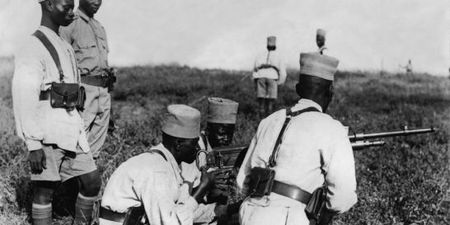 870432_3_f5f1_des-tirailleurs-senegalais-a-l-instruction-dans