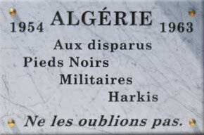 Aux disparus, plaque