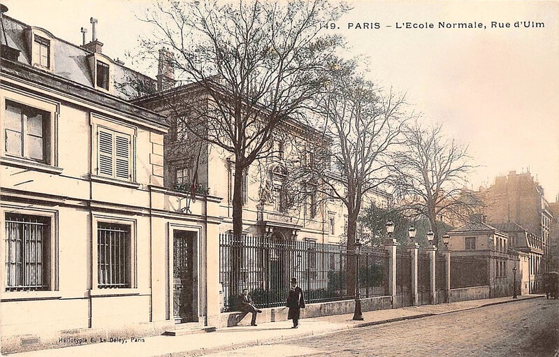 1280px-École_normale_supérieure,_rue_d'Ulm,_Paris,_vers_1900