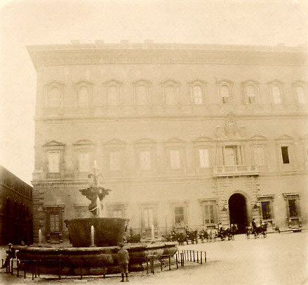 Rome,_palais_Farnèse,_vers_1900