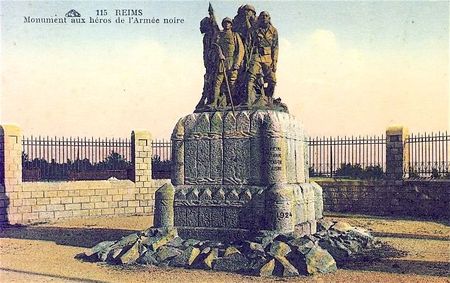 Reims monument (2)
