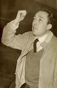Camus_proteste