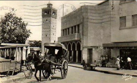 devant_la_mosqu_e_Tunis