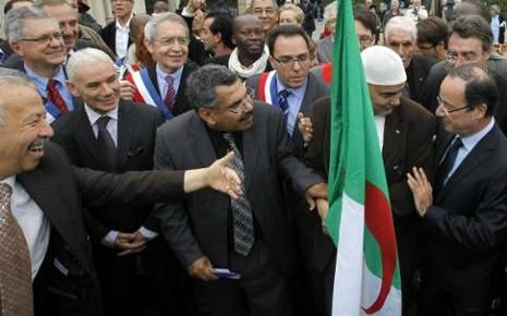 7753579280_francois-hollande-rend-hommage-aux-victimes-du-17-octobre-1961